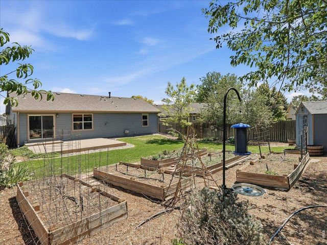 500 Hemlock Dr, Windsor, CO 80550