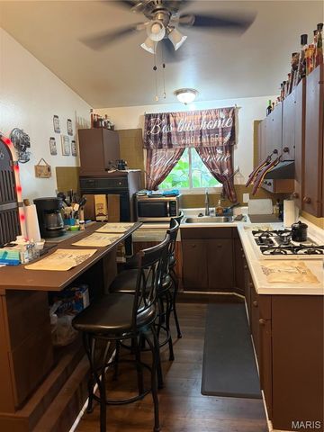 1360 Nashua Drive, Florissant, MO 63033