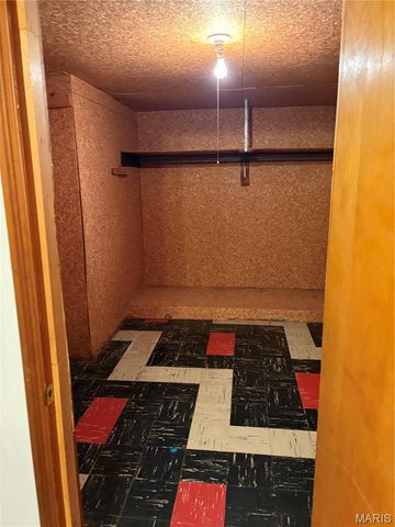 1360 Nashua Drive, Florissant, MO 63033