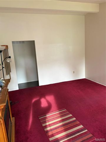 1360 Nashua Drive, Florissant, MO 63033