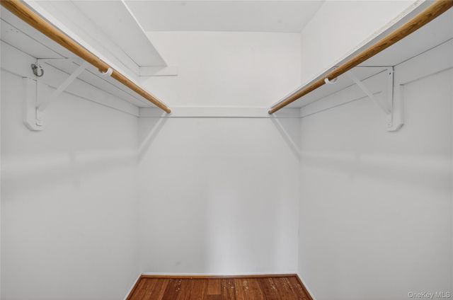 18 Granada Crescent 14, White Plains, NY 10603