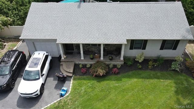 1026 Washington Avenue, West Islip, NY 11795