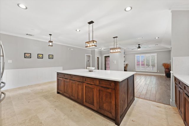 602 Hearthstone Drive, Lancaster, TX 75146