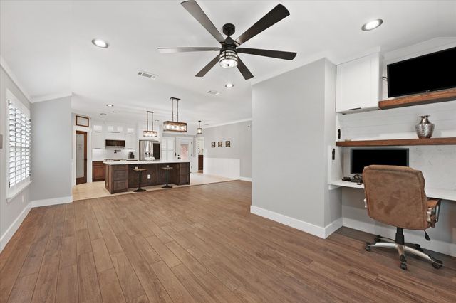 602 Hearthstone Drive, Lancaster, TX 75146