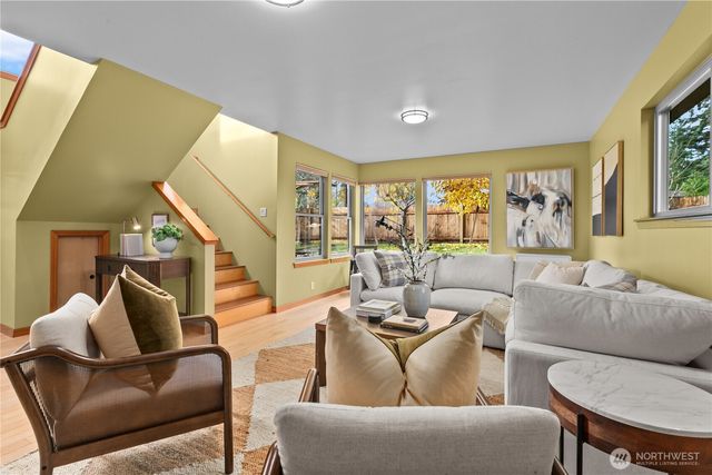 14808 84th Avenue NE, Kenmore, WA 98028