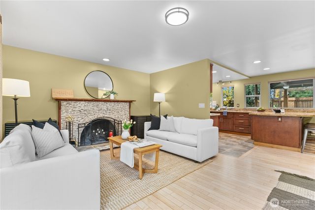 14808 84th Avenue NE, Kenmore, WA 98028