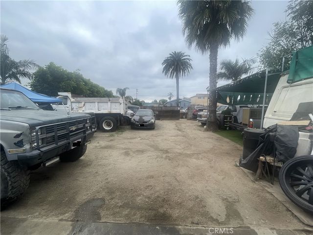 1143 W 101st, Los Angeles, CA 90044