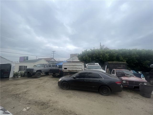 1143 W 101st, Los Angeles, CA 90044