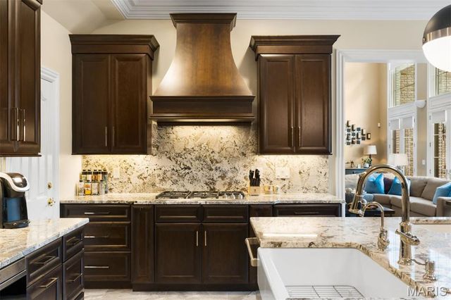 14 Ballantrae Court, Frontenac, MO 63131