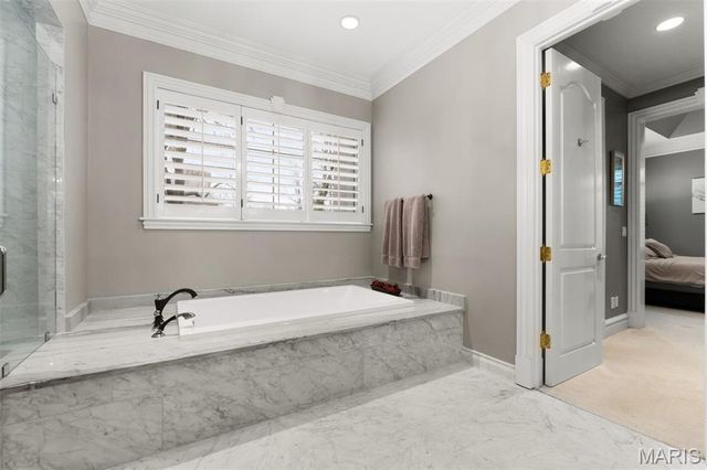 14 Ballantrae Court, Frontenac, MO 63131