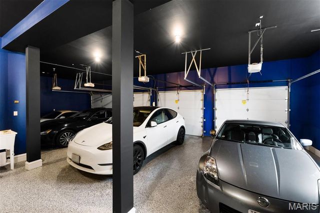 14 Ballantrae Court, Frontenac, MO 63131