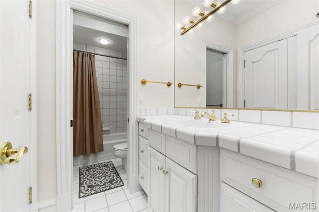 14 Ballantrae Court, Frontenac, MO 63131