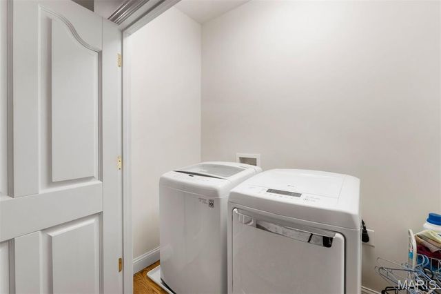 14 Ballantrae Court, Frontenac, MO 63131