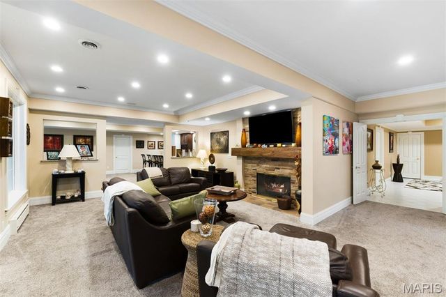 14 Ballantrae Court, Frontenac, MO 63131