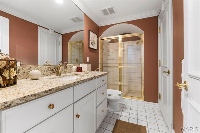 14 Ballantrae Court, Frontenac, MO 63131