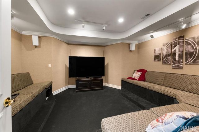 14 Ballantrae Court, Frontenac, MO 63131