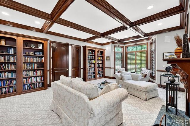 14 Ballantrae Court, Frontenac, MO 63131