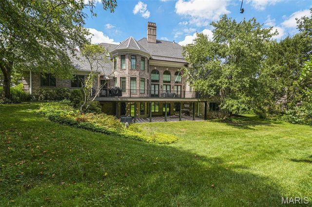 14 Ballantrae Court, Frontenac, MO 63131