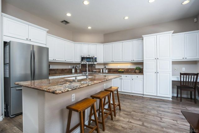 5790 Mosswood Cove, San Diego, CA 92130