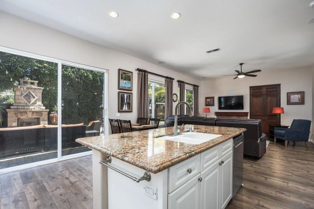 5790 Mosswood Cove, San Diego, CA 92130