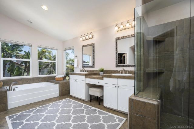 5790 Mosswood Cove, San Diego, CA 92130