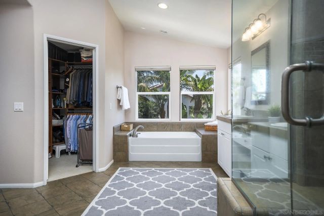 5790 Mosswood Cove, San Diego, CA 92130