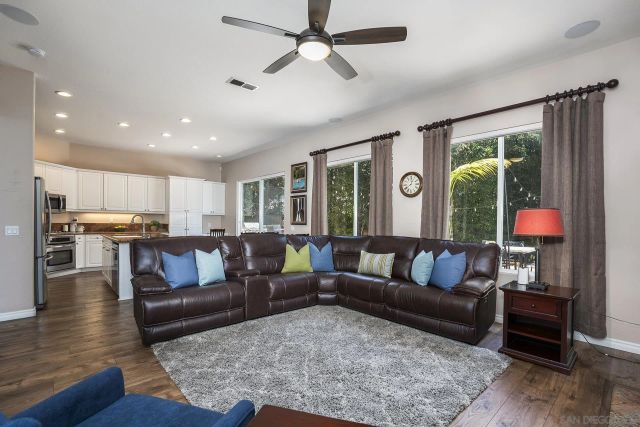 5790 Mosswood Cove, San Diego, CA 92130