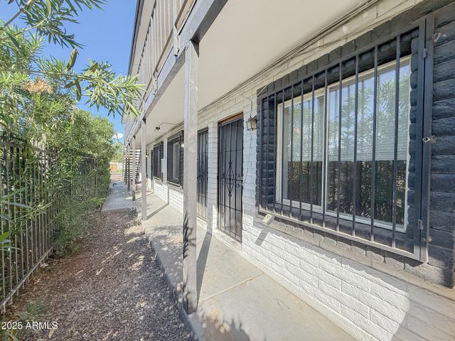 1703 W MOUNTAIN VIEW Road 11, Phoenix, AZ 85021