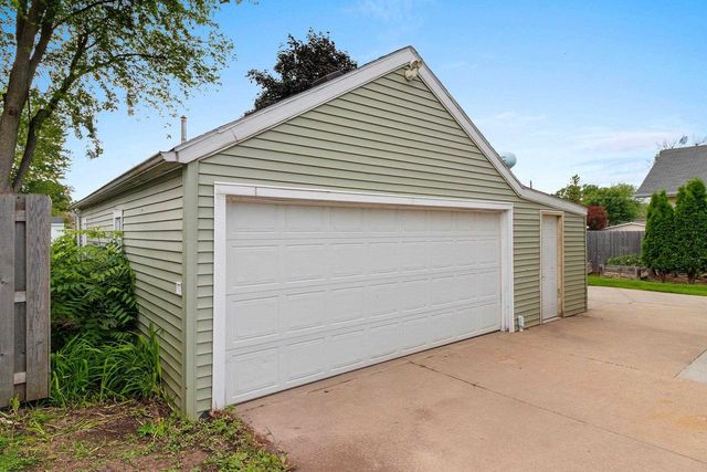 919 MADISON STREET, Little Chute, WI 54140