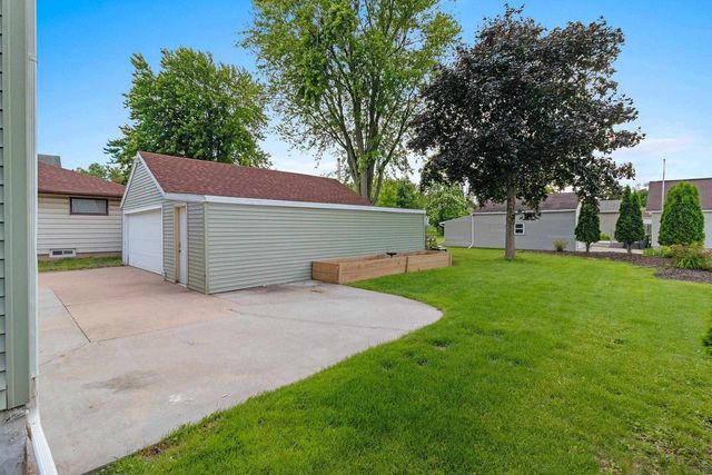919 MADISON STREET, Little Chute, WI 54140