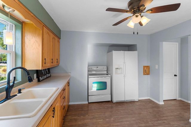 919 MADISON STREET, Little Chute, WI 54140