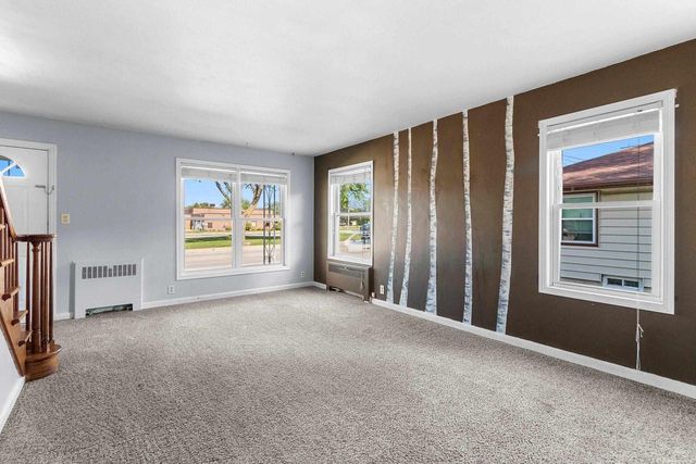 919 MADISON STREET, Little Chute, WI 54140