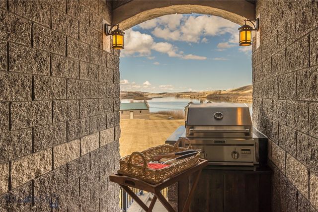 665 Wilson Butte Road, Great Falls, MT 59405