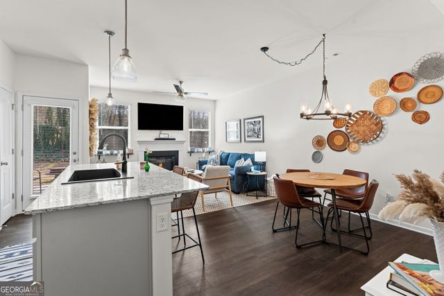 30 Chastain Circle, Newnan, GA 30263