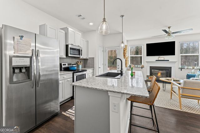 30 Chastain Circle, Newnan, GA 30263