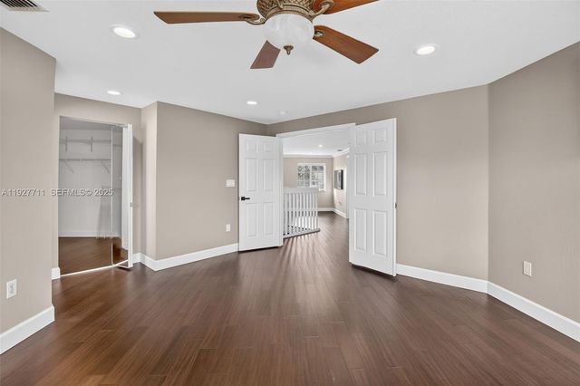 1911 NW 169th Ave, Pembroke Pines, FL 33028