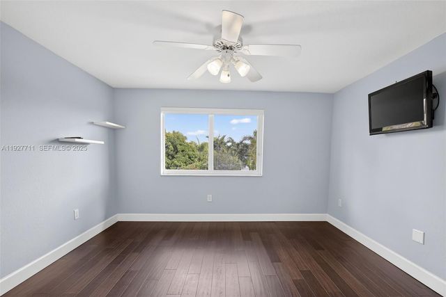 1911 NW 169th Ave, Pembroke Pines, FL 33028