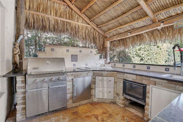 1911 NW 169th Ave, Pembroke Pines, FL 33028