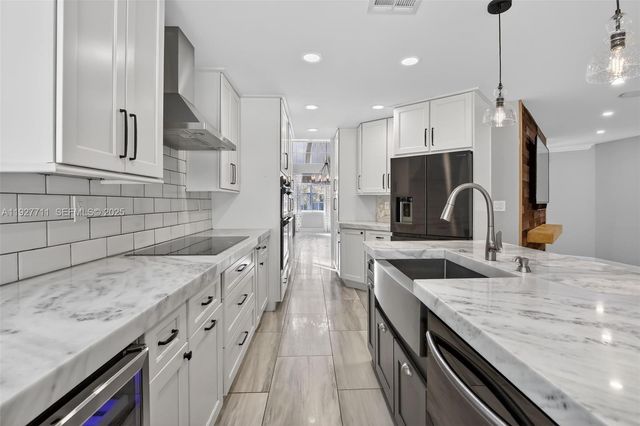 1911 NW 169th Ave, Pembroke Pines, FL 33028