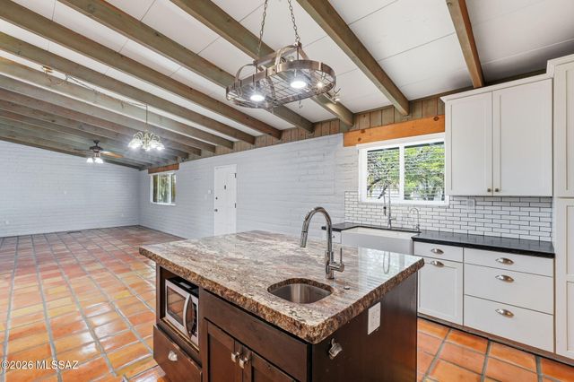 3955 E Paseo Grande, Tucson, AZ 85711