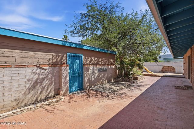 3955 E Paseo Grande, Tucson, AZ 85711