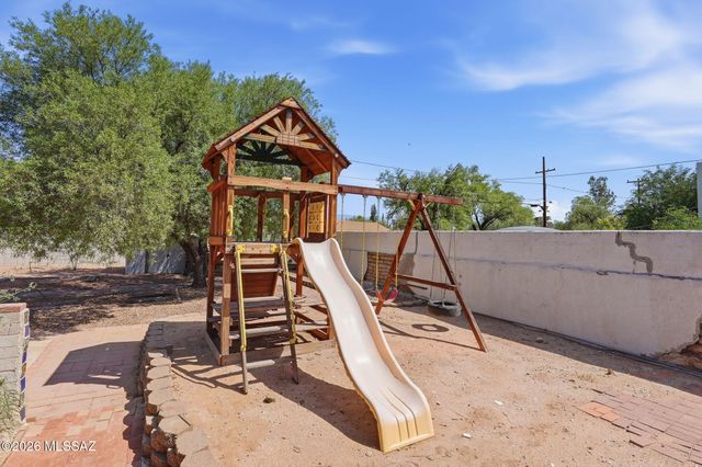 3955 E Paseo Grande, Tucson, AZ 85711