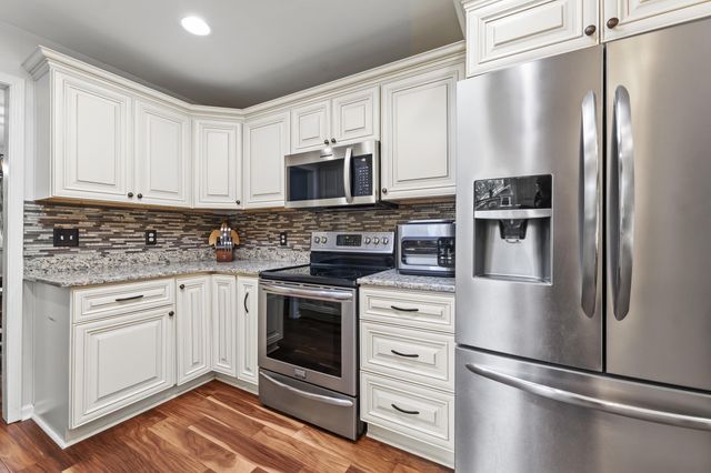 124 Brandywine Drive, Summerville, SC 29485