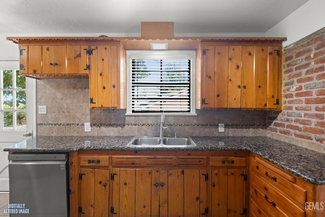 2601 Kellogg Arc, Bakersfield, CA 93306