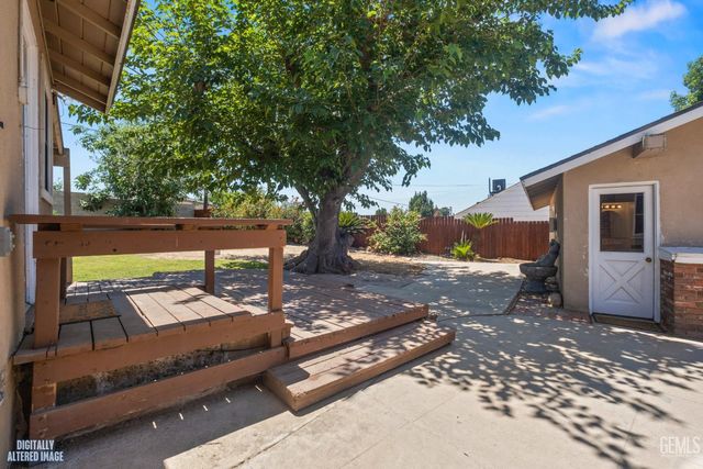 2601 Kellogg Arc, Bakersfield, CA 93306