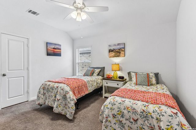 8942 Rancher Pl, Seguin, TX 78155