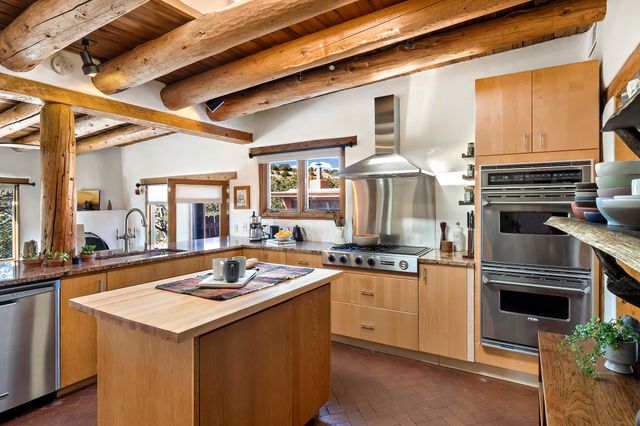 996 Paseo Del Sur, Santa Fe, NM 87501