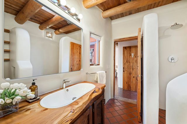 996 Paseo Del Sur, Santa Fe, NM 87501