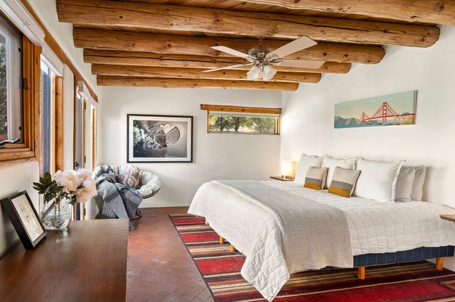 996 Paseo Del Sur, Santa Fe, NM 87501