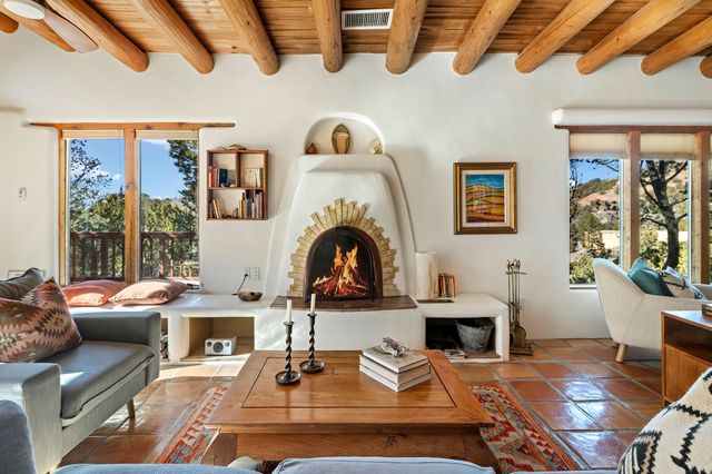 996 Paseo Del Sur, Santa Fe, NM 87501